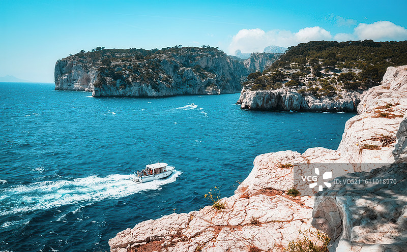 海景和岩石对天全景图片素材