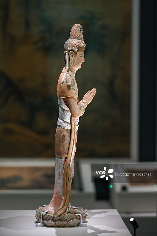 浙江省博物馆藏宋代彩塑泥菩萨立像图片素材