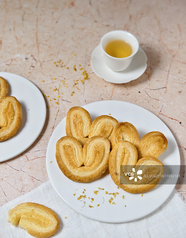 静物：蝴蝶酥图片素材