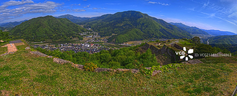 日本兵库县竹田遗迹是建于 1443 年左右的山城，别名虎卧城，因常现云海被称为 “天空之城”图片素材