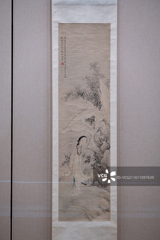天津博物馆 清代后期人物画特展 清 胡锡珪 美人图屏 ‌纸本设色‌ 辛日年（1881）43岁图片素材