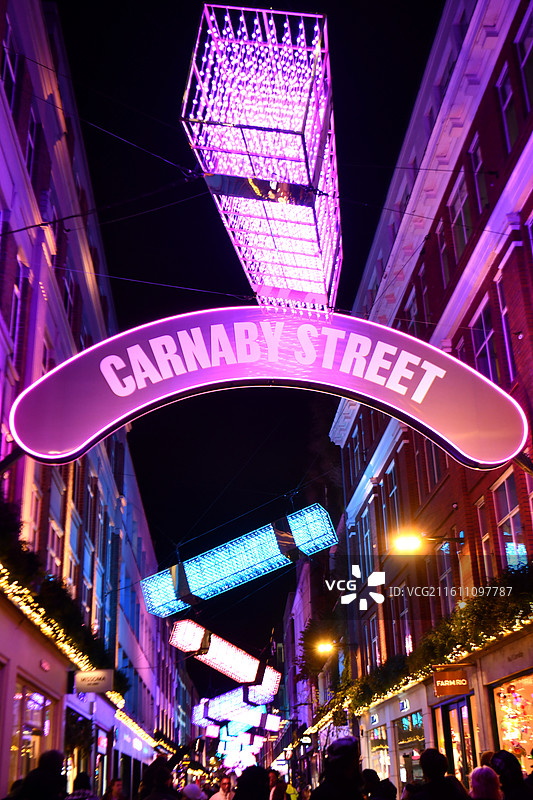 Carnaby Street嘉奈芘街道位于伦敦的苏豪区Soho 近牛津街Oxford St、图片素材