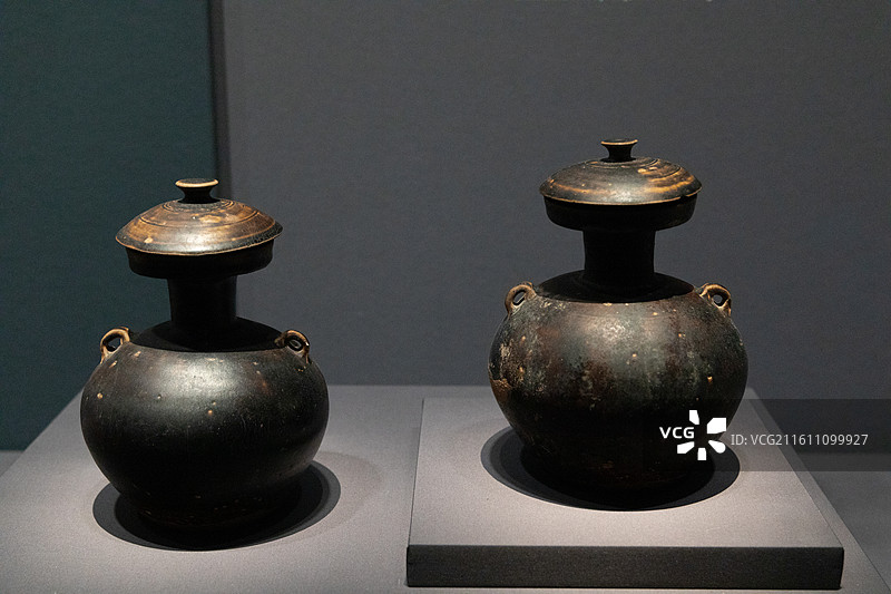 浙江博物馆 德清窑黑釉盖壶 东晋(317-420年)1960杭州老和山东晋兴宁二年(364)墓出土图片素材