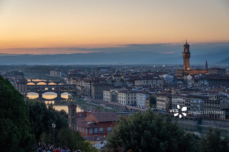 韦奇奥桥与乔托钟楼图片素材