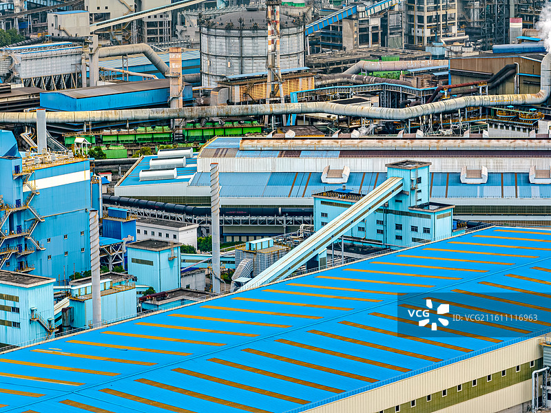 三明钢铁厂 工业厂房错综复杂高炉管道烟囱传送带 内陆山区三线建设 福建三钢闽光股份炼铁厂 工业旅游图片素材