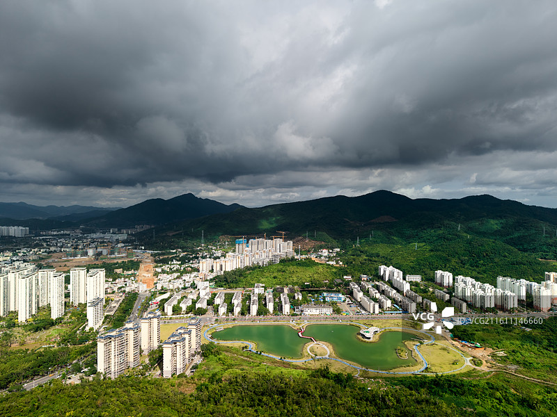 海南自贸港三亚临春岭森林公园航拍风景图片素材