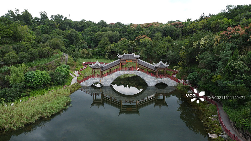 四川资阳凤岭公园栖凤桥美景图片素材