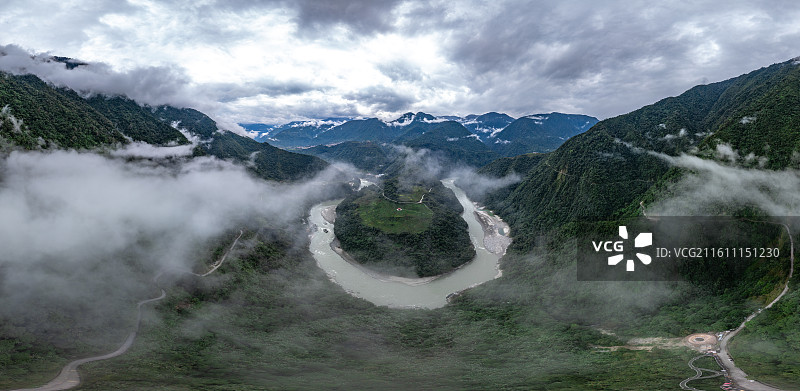 西藏墨脱果果塘大拐弯图片素材