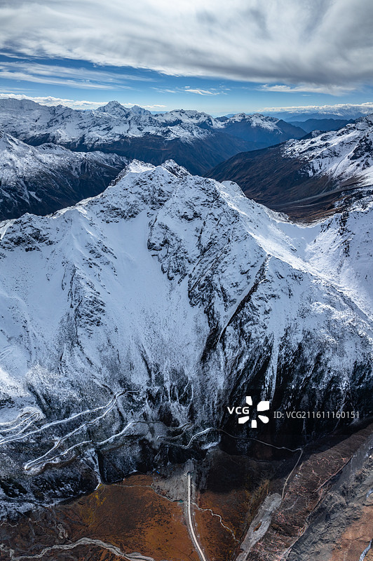 西藏墨脱嘎隆拉隧道图片素材