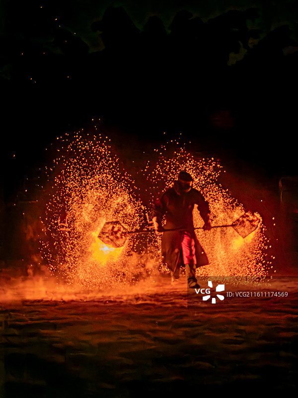火壶表演图片素材