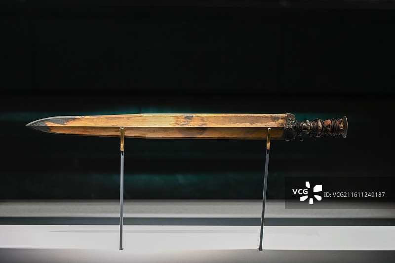 战国越王者旨於睗剑：两千余年不锈，锋刃犹存图片素材