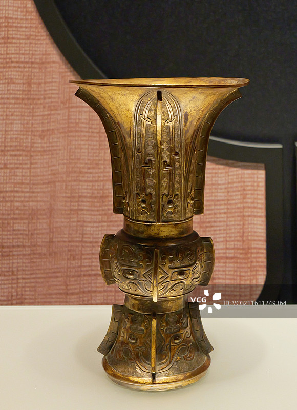 胡文明制鎏金铜觚 明 圣路易斯艺术博物馆图片素材