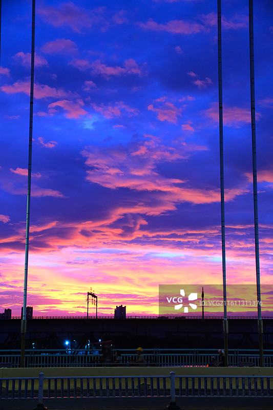 傍晚天空火烧云图片素材