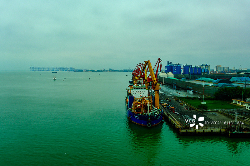 中国海南省儋州洋浦码头，儋州洋浦开发区，集装箱码头，儋州洋浦港图片素材