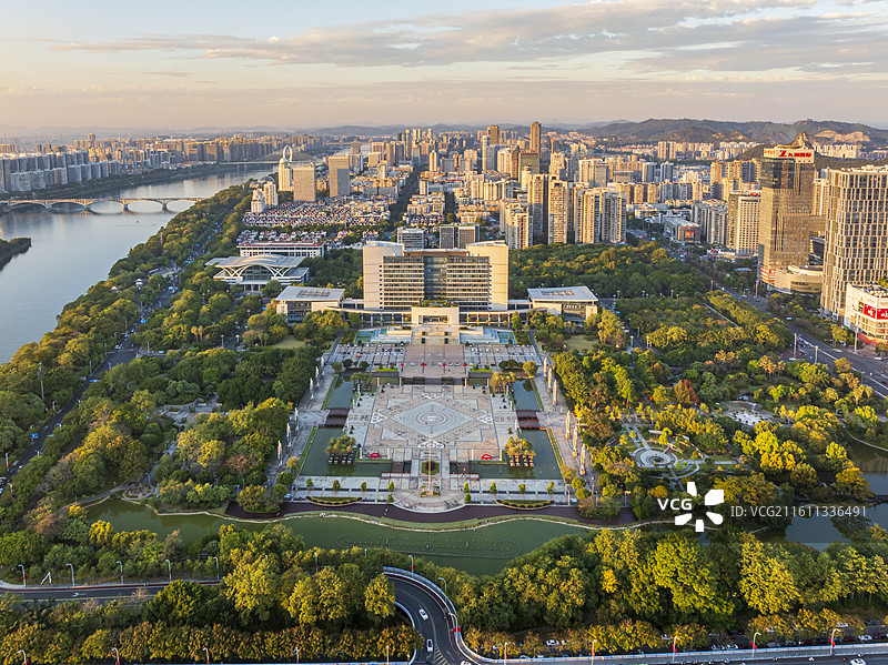 柳州河东片区城市风光航拍图片图片素材