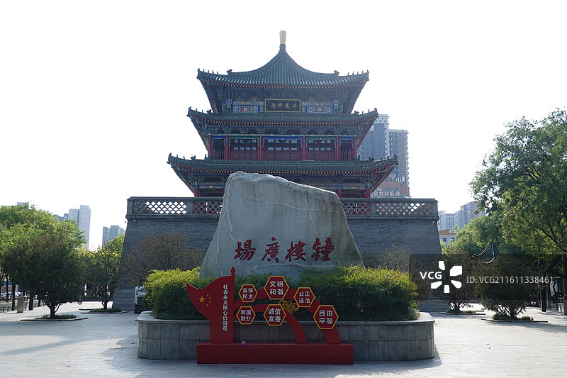 陕西省咸阳市渭城区咸阳钟楼广场图片素材