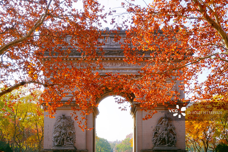 无锡蠡湖中央公园的凯旋门图片素材