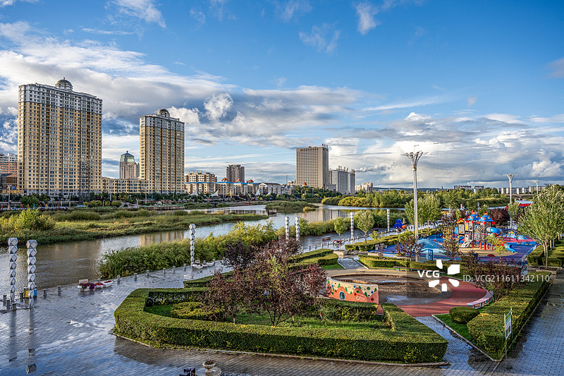 呼伦贝尔市伊敏河两岸城市风光图片素材
