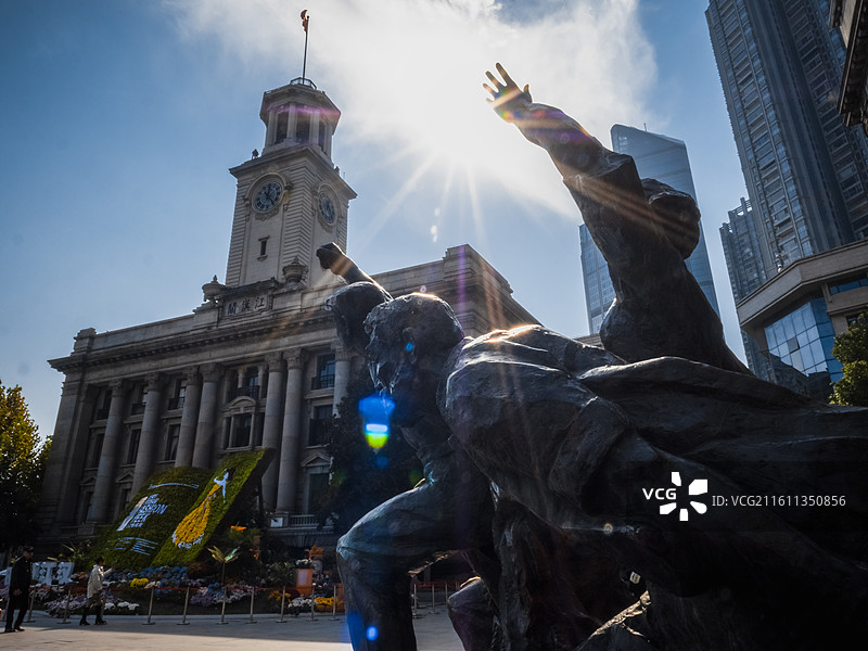 杨泗港长江大桥，江汉关大楼，光谷大教堂掠影图片素材