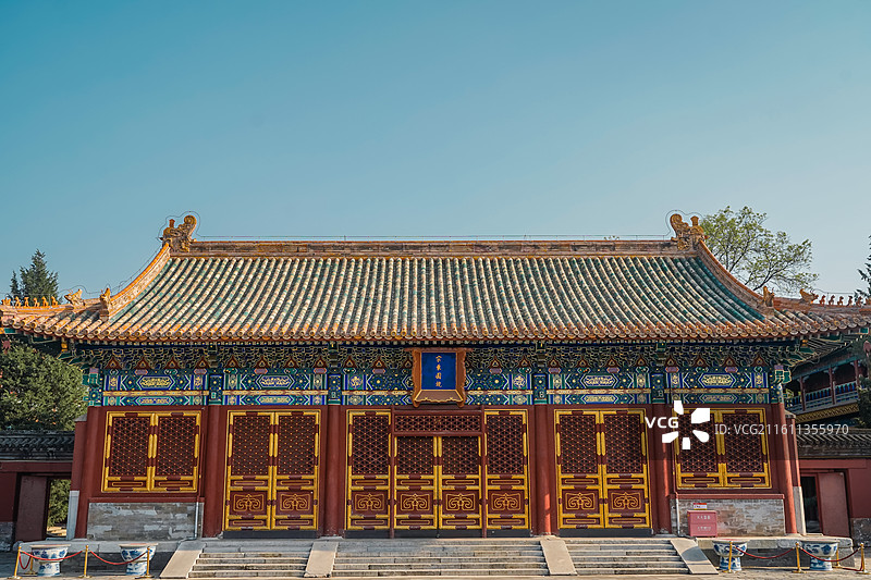 北京北海公园内的阐福寺大殿图片素材