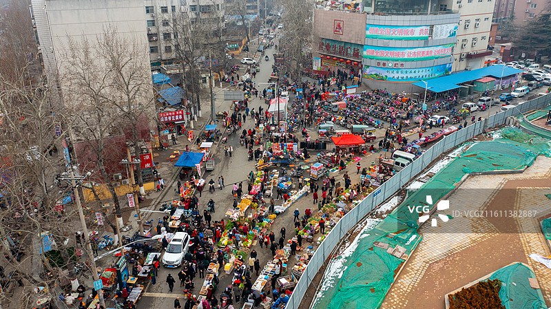 年货大集、赶年集采购东西图片素材