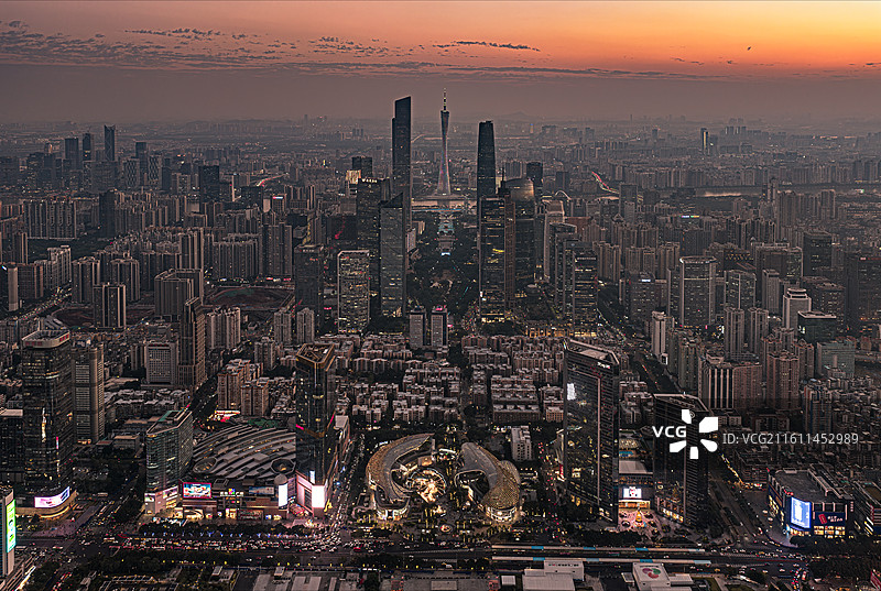 广州天际线夜景航拍图图片素材