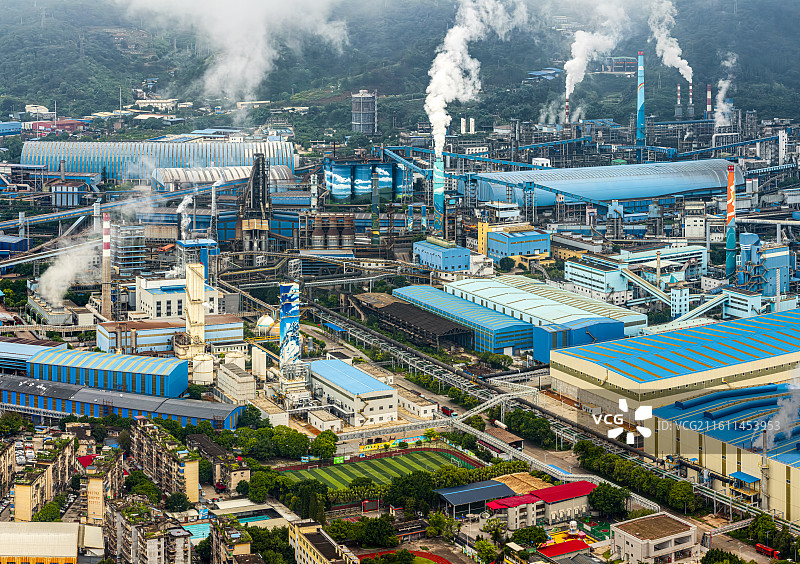 三明钢铁厂 工业厂房错综复杂高炉管道烟囱传送带 内陆山区三线建设 福建三钢闽光股份炼铁厂 工业旅游图片素材