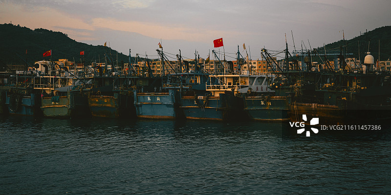 东山岛南门湾沙滩渔船图片素材