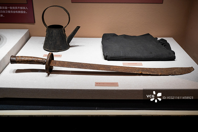 天津博物馆 天津市纪念抗日战争胜利80周年文物展 冀东暴动丰润县王官营农民使用的大刀图片素材