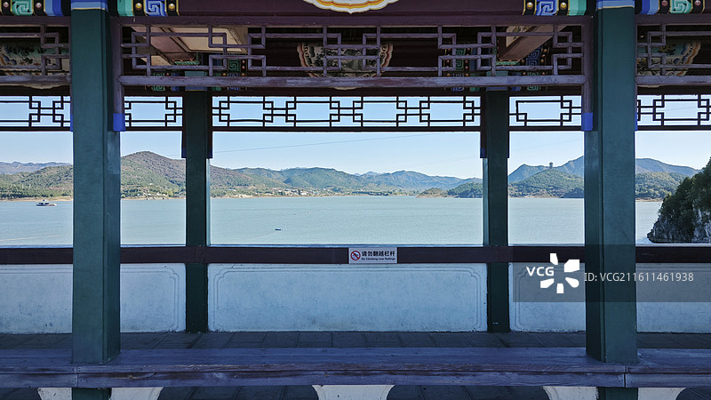 北京市平谷区金海湖风景区海子水库大坝涂鸦雕像宝塔红叶港口图片素材