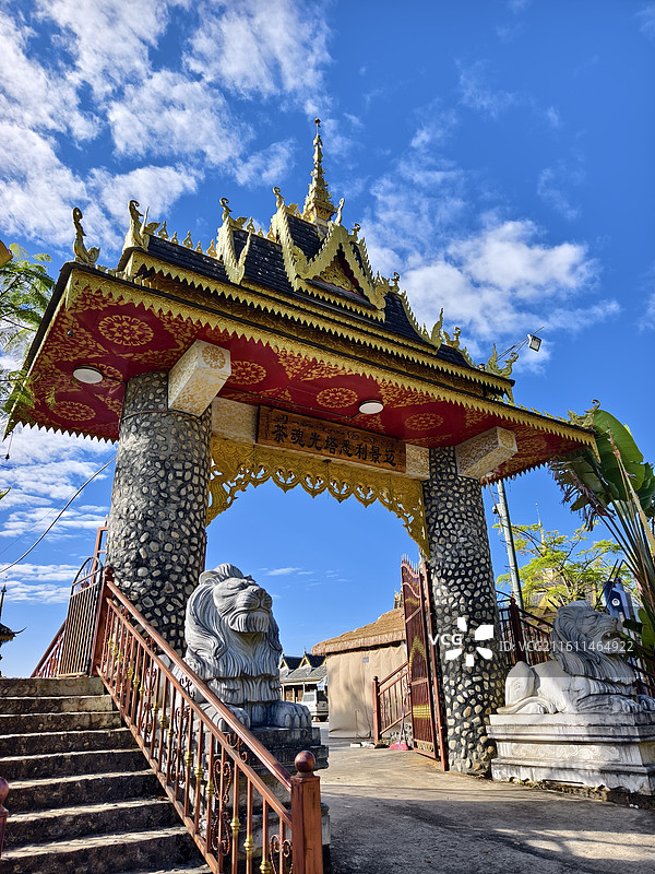 云南普洱澜沧拉祜族自治县景迈山～糯干古寨，景迈山大金塔（茶魂光塔态利景迈）图片素材