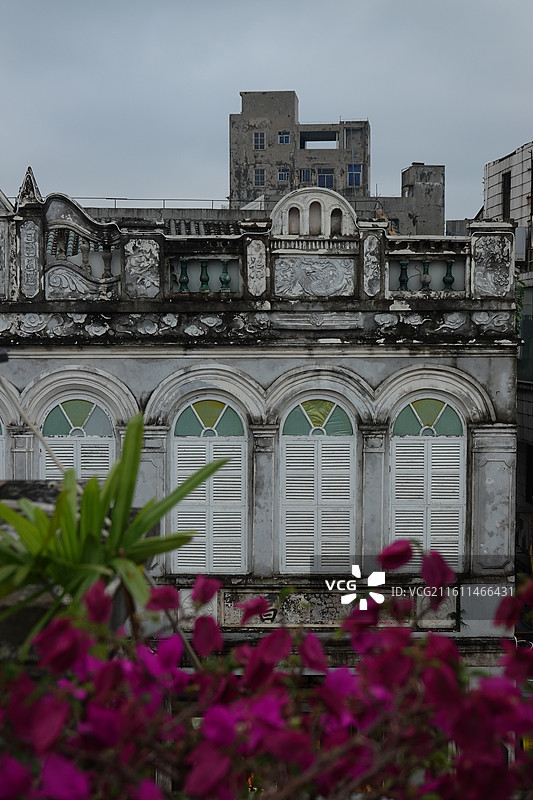 海南省海口市骑楼老街历史文化街区：龙华区中山路步行街骑楼街景图片素材