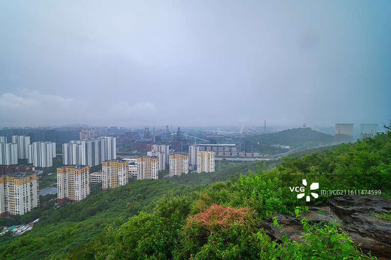 北京夏季雨后石景山首钢园图片素材