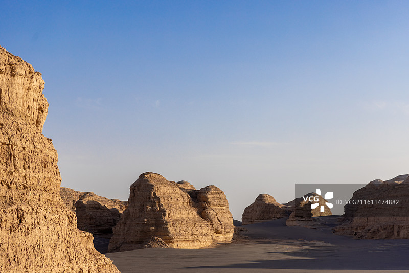 甘肃酒泉敦煌世界地质公园雅丹景区 魔鬼城雅丹地貌风光图片素材