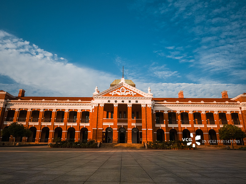 杨泗港长江大桥，江汉关大楼，光谷大教堂掠影图片素材