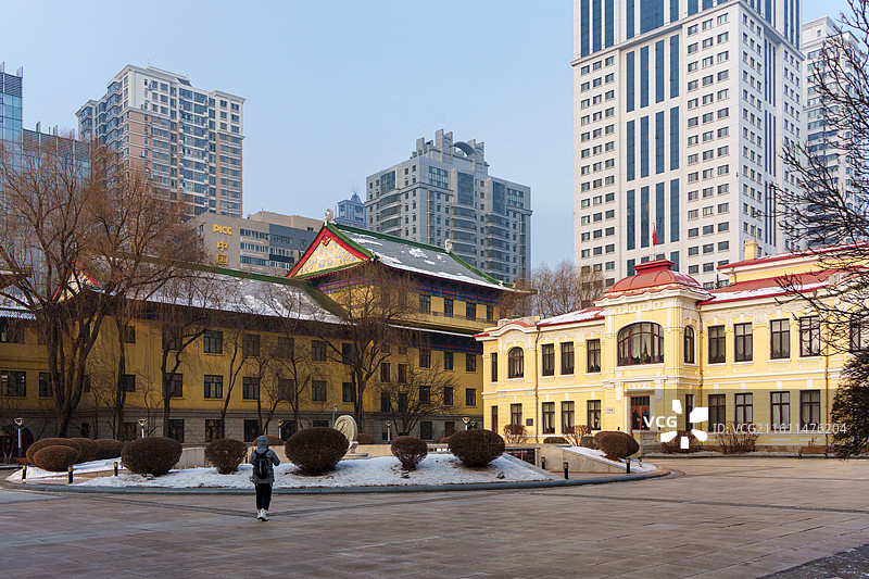 东北黑龙江哈尔滨市博物馆的冬日外景图片素材