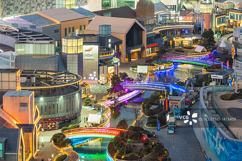 青岛嘉年华海信广场VILLAGE图片素材