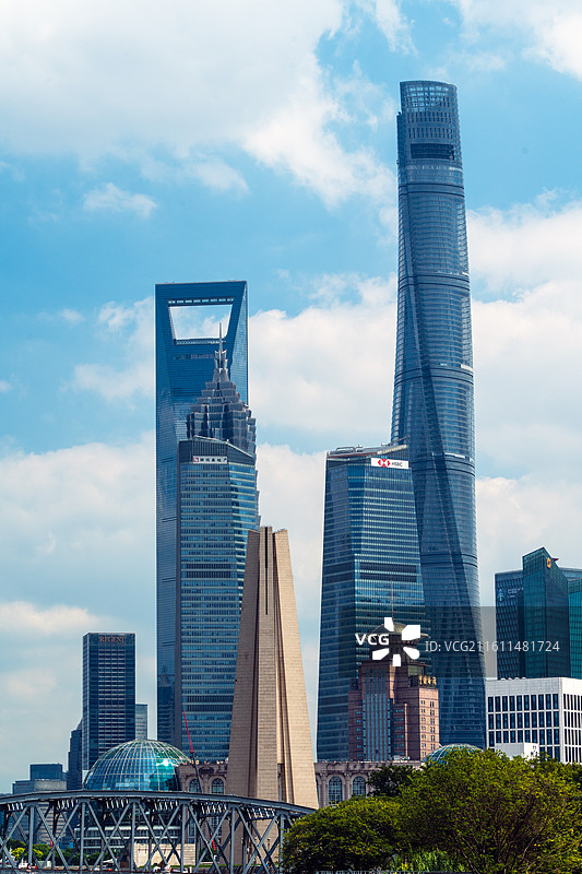 晴天蓝天白云旅游景点标志建筑特写图片素材