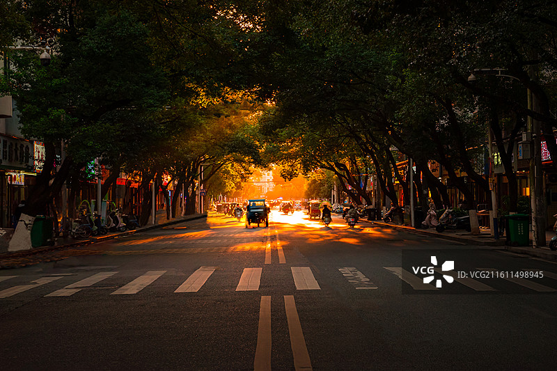 江西大觉山之小山城的暮色大道图片素材