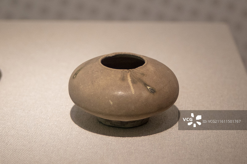 点彩青瓷水盂·唐·中国江南水乡文化博物馆图片素材