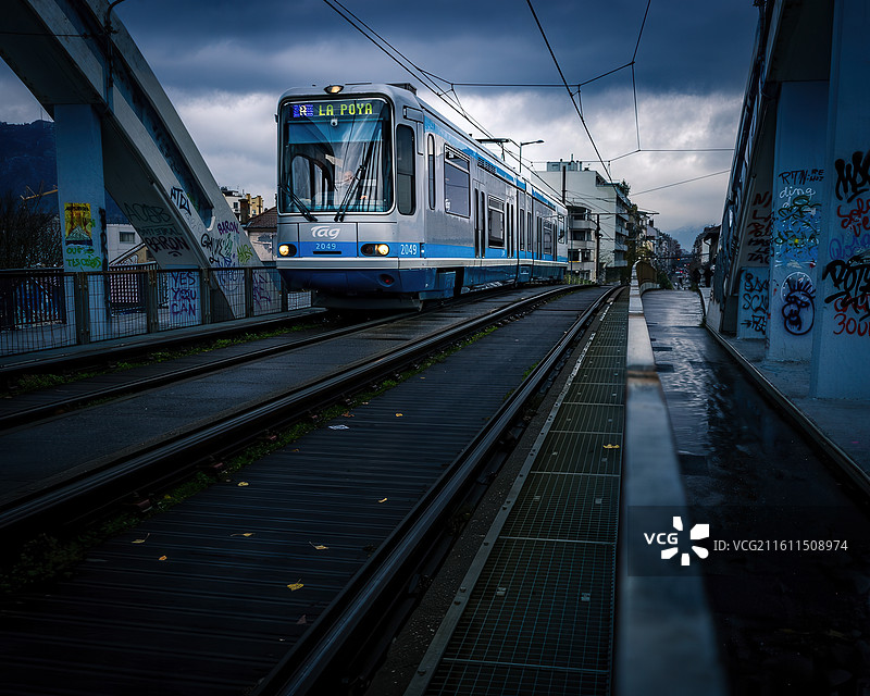 火车站站台上的火车图片素材