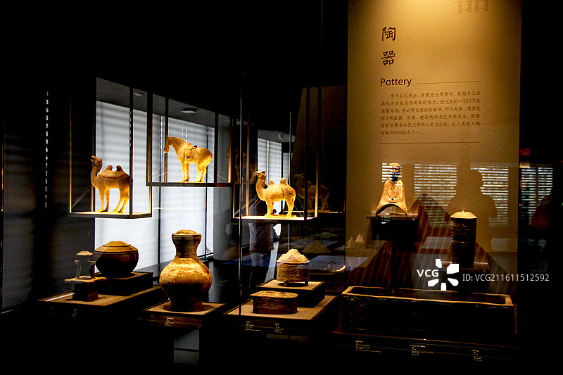 四川大学博物馆陶器展厅图片素材
