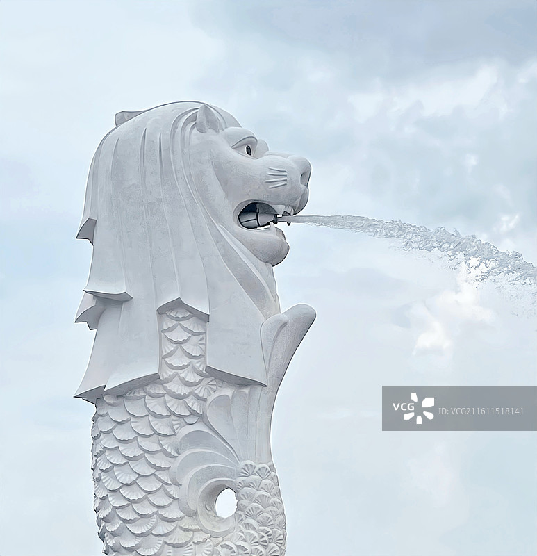 新加坡·鱼尾狮公园Merlion Park的标志性雕像图片素材