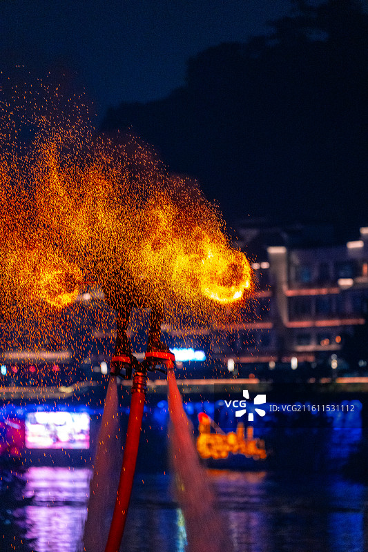 春节传统文化火壶表演图片素材