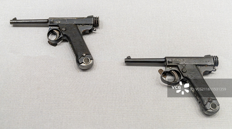 南京博物院藏 缴获的日军南部十四式手枪 抗日战争 世界反法西斯战争图片素材