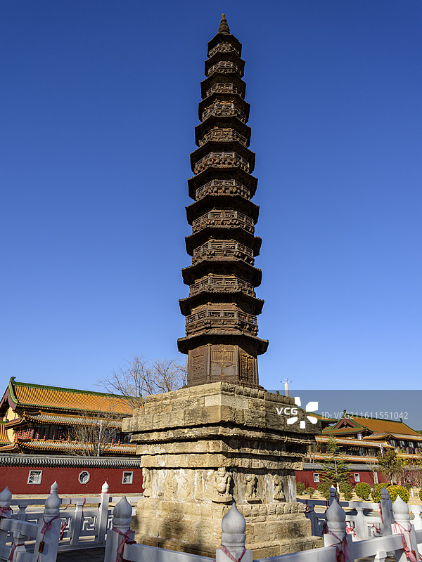 山东省聊城市东昌府区隆兴寺铁塔聊城铁塔图片素材