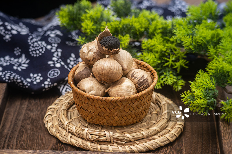 东方传统中式食物黑蒜调味品即使零食图片素材