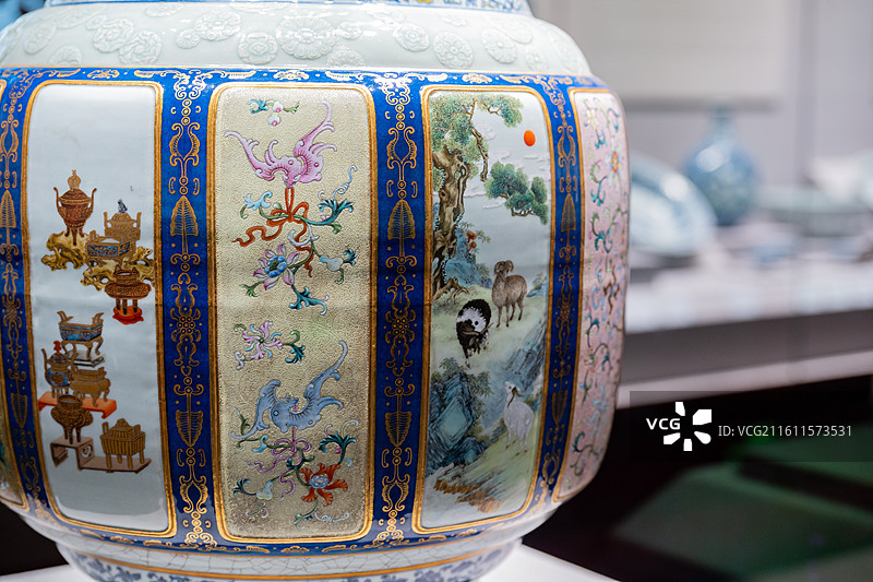 故宫博物院 陶瓷馆 清乾隆 各种釉彩大瓶 瓷母图片素材