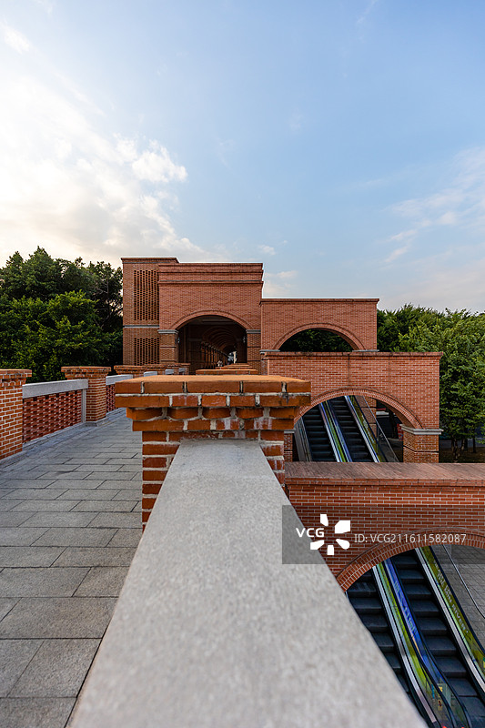 福州闽江边青年广场特色红砖建筑景观图片素材