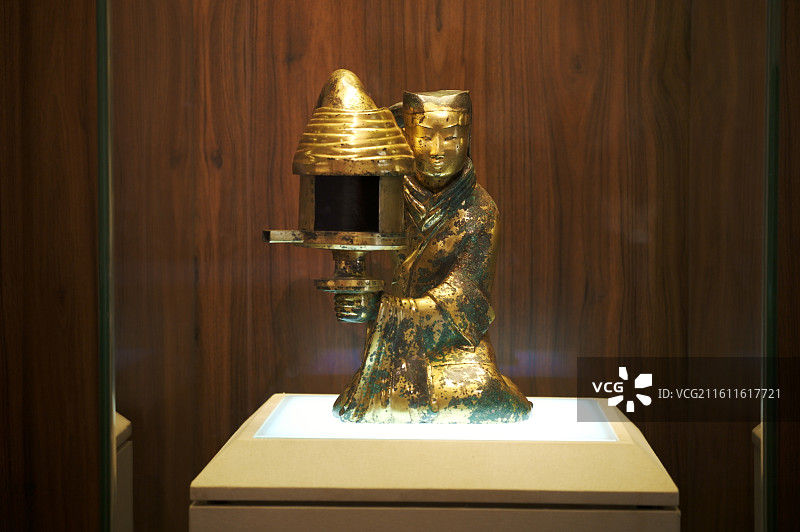 长信宫灯正面图片素材